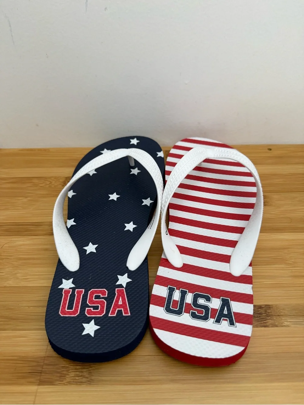 USA Flag Men’s Flip Flops - White Straps